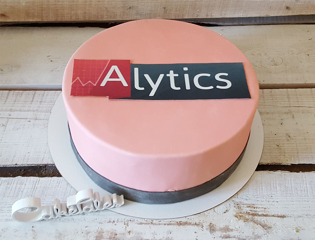 Торт для Alytics