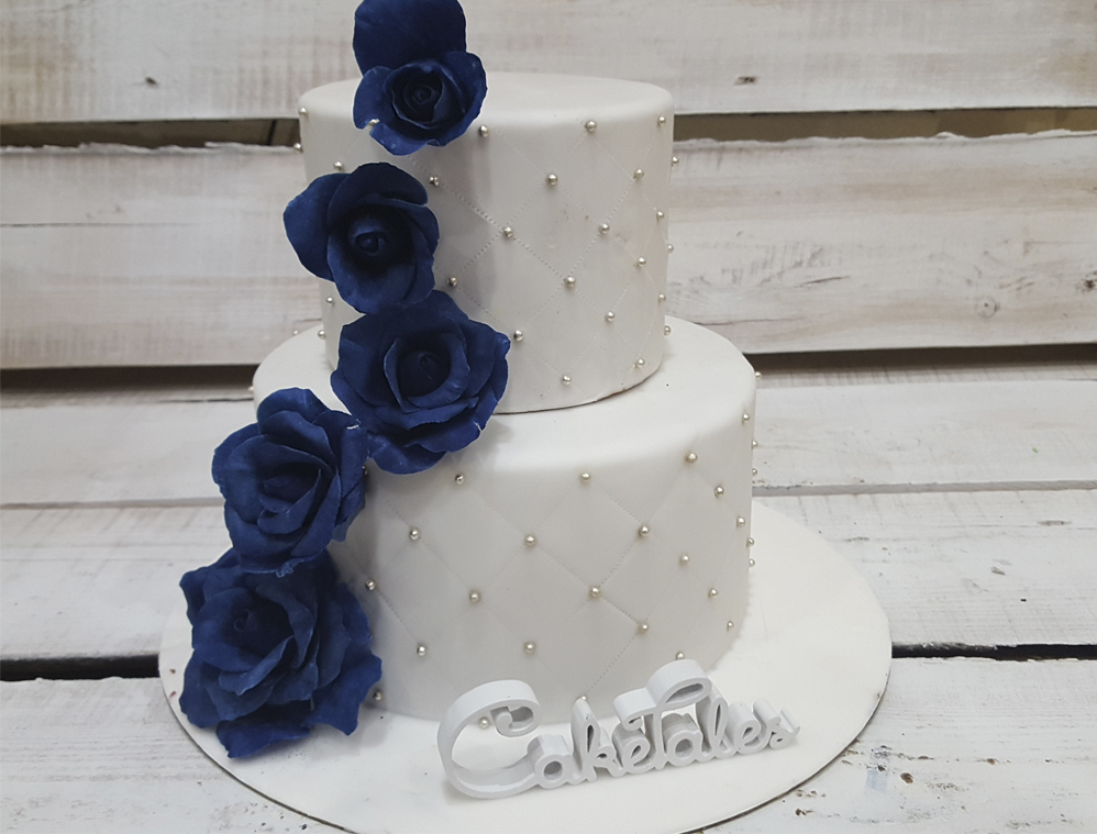 Торт Темно-синие цветы